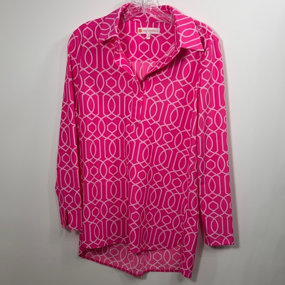 Jude Connally bright pink and white pattern nylon tunic top size small.